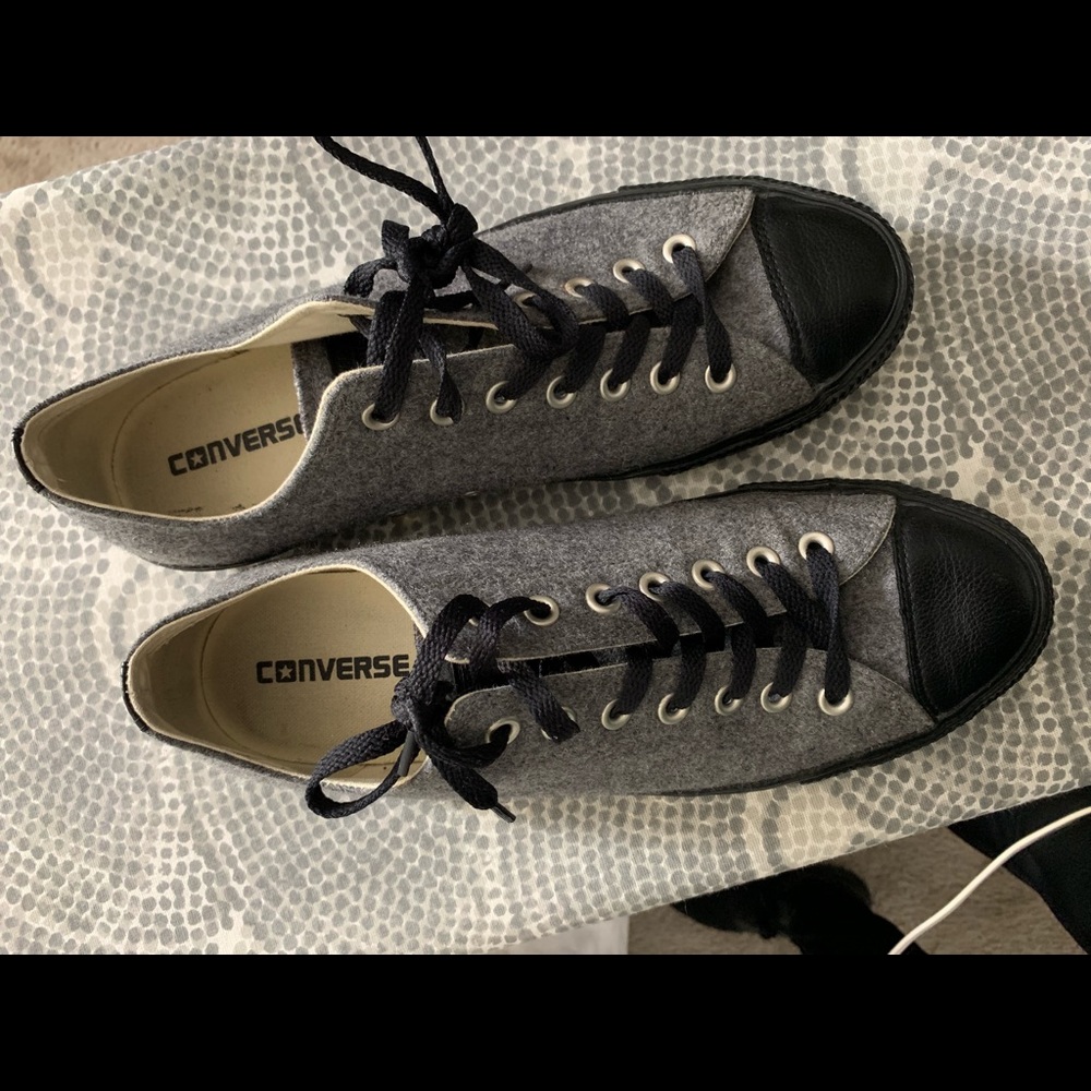 COPY - Converse shoes in great shape